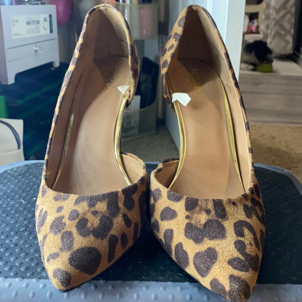 Leopard suede heel